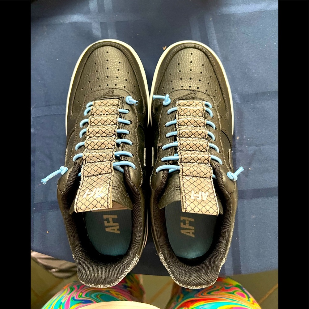 Nike Women’s Air Force One ‘07 Low - size 6.